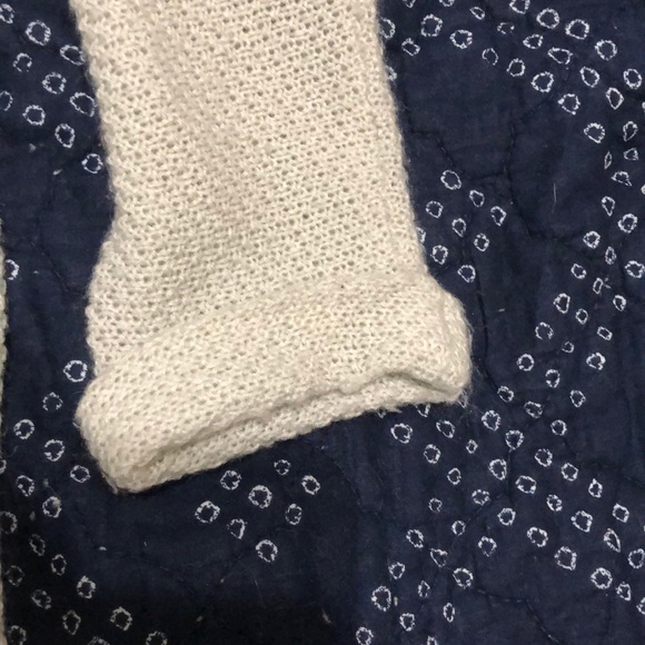 Cardigan - Picture 2 of 4